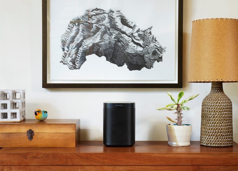  Sonos_Lifestyle_RGB_Small_One_Black_2